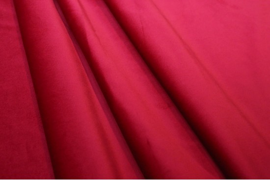 Ύφασμα βελούδο σε κόκκινο χρώμα 150cm