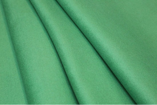 Ύφασμα τσόχα σε πράσινο χρώμα 150cm