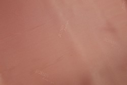 Φόδρα βισκόζ ασετάτ σομόν χρώμα 150cm φάρδος με μοτίβο γράμματα
