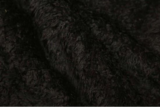 Γούνα σε μαύρο χρώμα και φάρδος 150cm