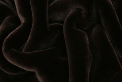 Γούνα σε σκούρο καφέ χρώμα και φάρδος 150cm