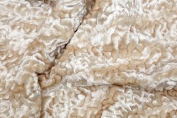 Fur in beige - ecru color and width 130cm