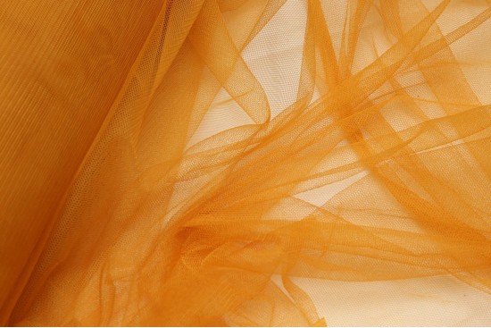 Τούλι μαλακό με φάρδος 160cm σε πορτοκαλί χρώμα
