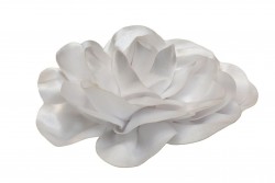 Καρφίτσα σατέν άνθος με διάμετρο 20cm σε λευκό χρώμα