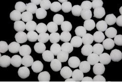 Pom-pom balls in white color 20mm diameter