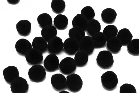 Πομ - πομ μπαλίτσες σε μαύρο χρώμα 20mm διάμετρος