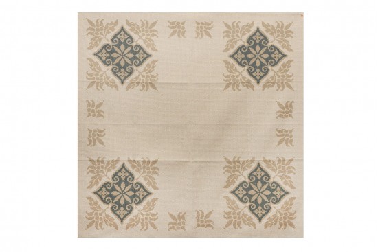 Κέντημα καρέ 90X90cm με λουλούδια