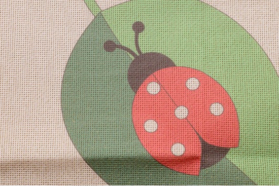 Κέντημα μικρό καρέ 50Χ50cm με σχέδιο Πασχαλινό - Πασχαλίτσα σε φύλλο