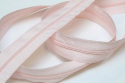 Φερμουάρ μέτρου Νο 3 σε ανοιχτό ροζ χρώμα