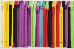 100 Φερμουάρ απλό λεπτό 18-20cm σε διάφορα χρώματα