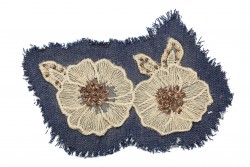 Ραφτό μοτίφ σε τζιν ύφασμα με άνθη 150Χ100mm