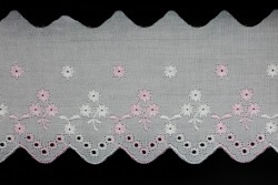 Δαντέλα βαμβακερή σε λευκό χρώμα με σχέδιο άνθη σε ροζ 85mm